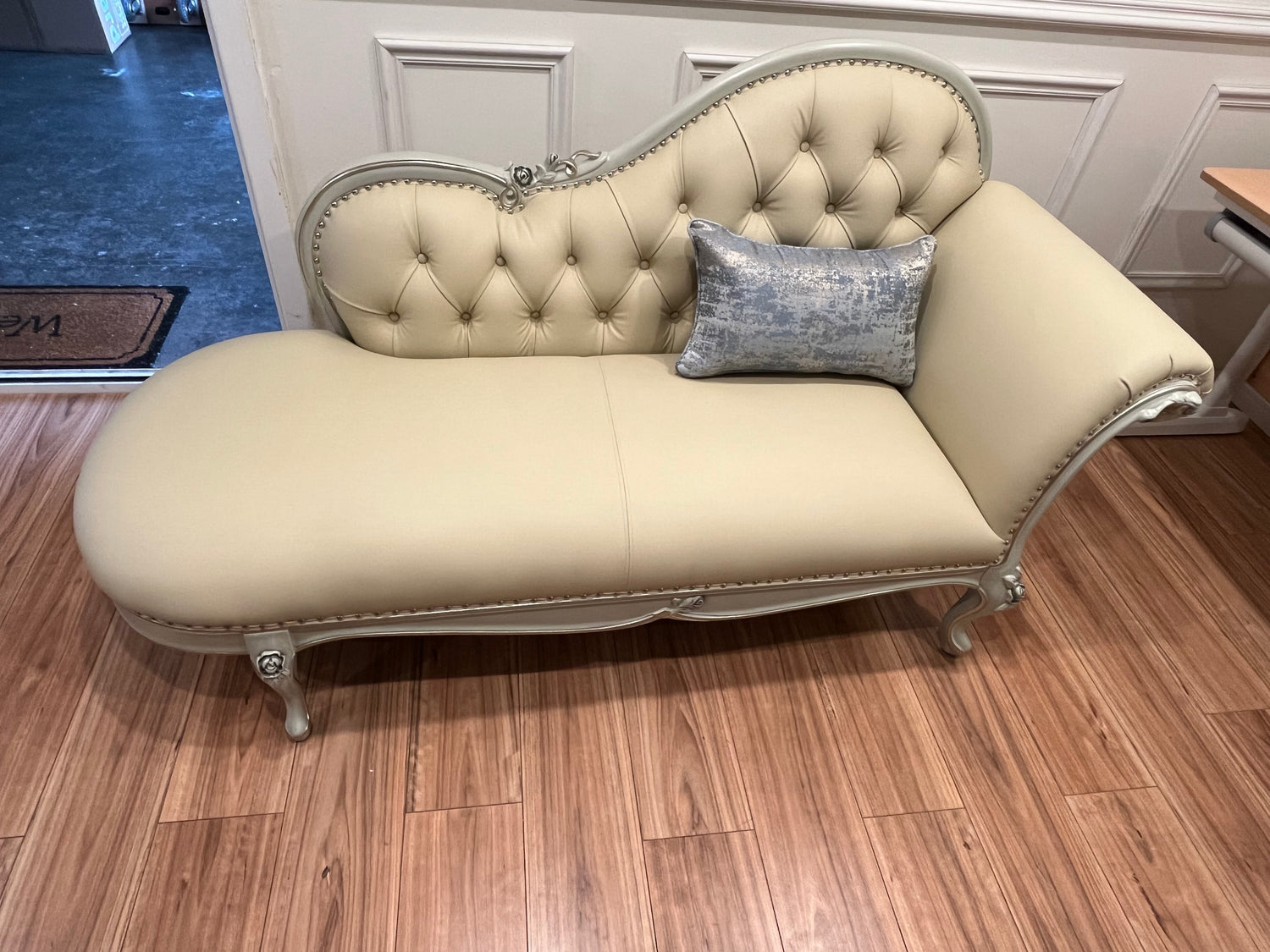 Gabrielle French Chaise Lounge